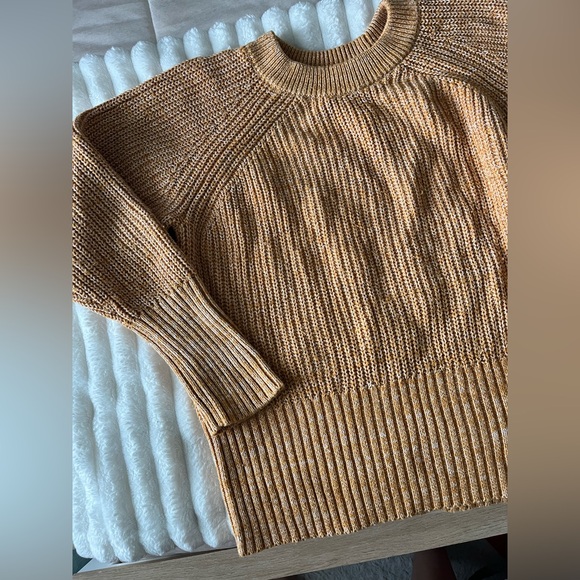 Universal Thread Crew Neck Sweater - Picture 2 of 4